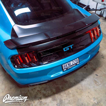 "LOL RUN" Tail Light Black Out w/ Custom Cut Vinyl Overlay - Gloss Black | 2018-2023 Ford Mustang