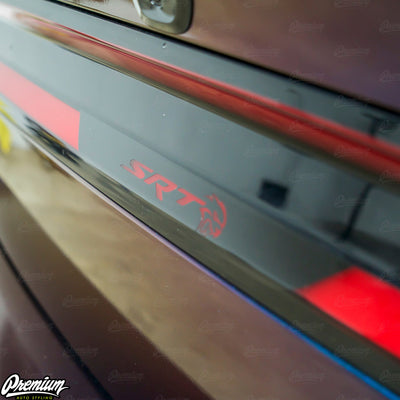 SRT HELLCAT - CENTER TAIL LIGHT DECAL - GLOSS BLACK | 2015-2022 DODGE CHARGER