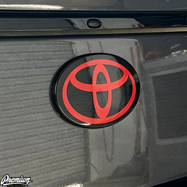 GLOSS BLACK BACKGROUND WITH GLOSS RED LOGO OVERLAY